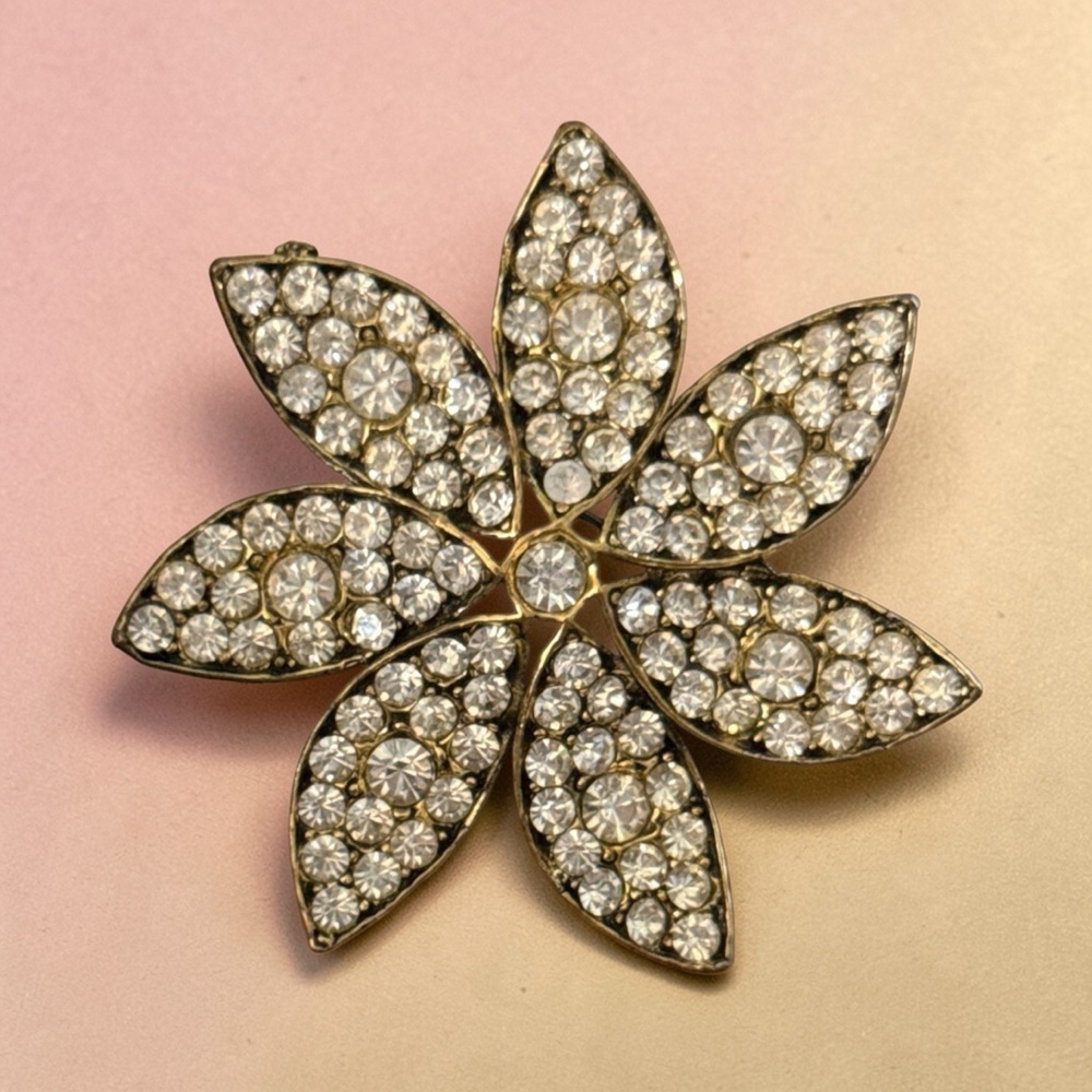 Vintage Gold Tone Rhinestone Flower Brooch Pin Statement Floral Sparkle